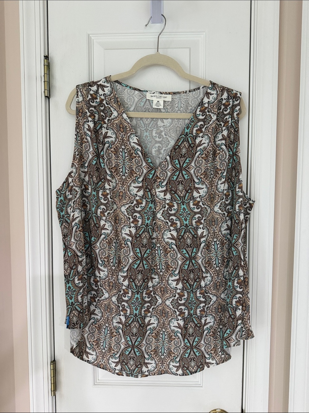 Skye’s the Limit White & Brown Paisley V-Neck Sleeveless Top, 2X
